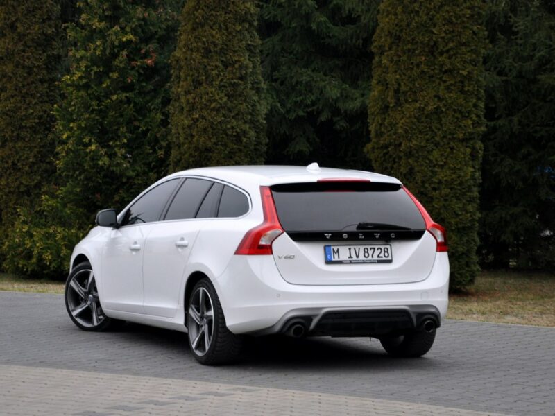 Volvo V60 2.0d(225KM)*RDesign*RadarACC*Virtual*Led*Xenon*Navi*Kamera*Skóry*Alu18 I (2010-2018)