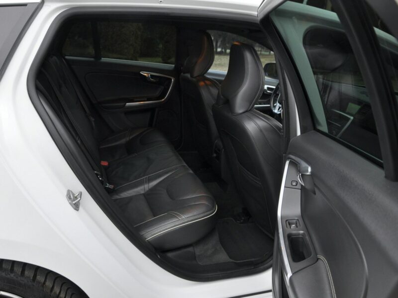 Volvo V60 2.0d(225KM)*RDesign*RadarACC*Virtual*Led*Xenon*Navi*Kamera*Skóry*Alu18 I (2010-2018)