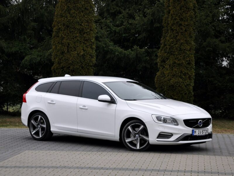 Volvo V60 2.0d(225KM)*RDesign*RadarACC*Virtual*Led*Xenon*Navi*Kamera*Skóry*Alu18 I (2010-2018)