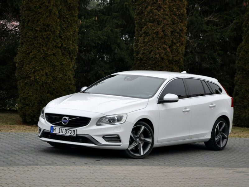 Volvo V60 2.0d(225KM)*RDesign*RadarACC*Virtual*Led*Xenon*Navi*Kamera*Skóry*Alu18 I (2010-2018)