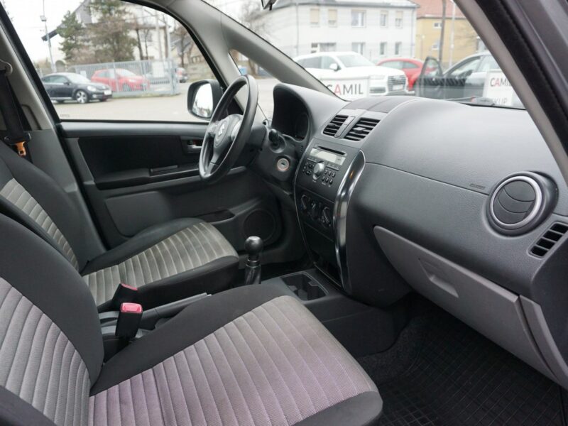 Suzuki SX4 Salon Polska I (2006-2013)