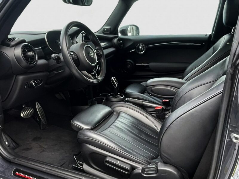 Mini John Cooper Works 231KM/Panorama/HUD/Skóry/Navi/Grzane fotele/HarmanK/VirtualCockpit