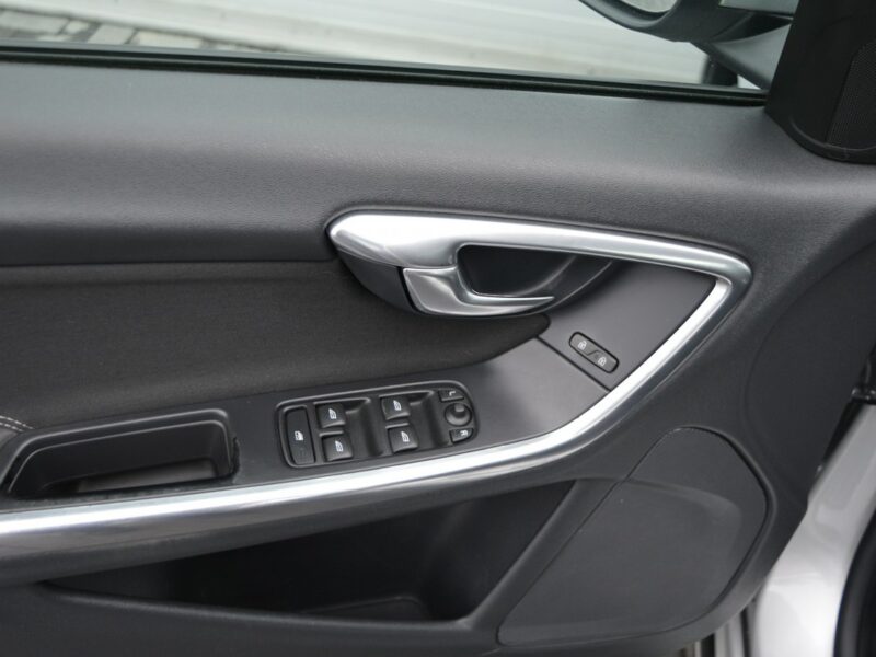 Volvo V60 1.6 D2 Serwisowany LED Navi Klimatronik EURO-5 I (2010-2018)