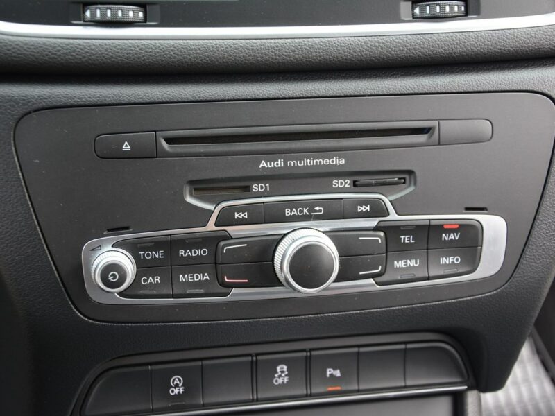 Audi Q3 Automat S-Line Quattro Ledy bi-Xenon Navi Alu18" z Niemiec ASO Audi I (2011-2018)