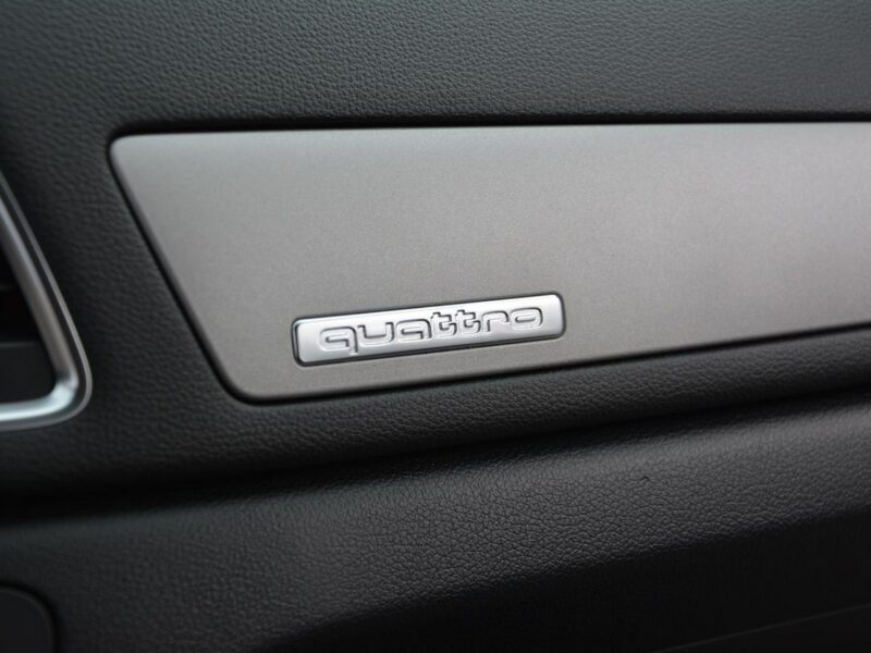 Audi Q3 Automat S-Line Quattro Ledy bi-Xenon Navi Alu18" z Niemiec ASO Audi I (2011-2018)