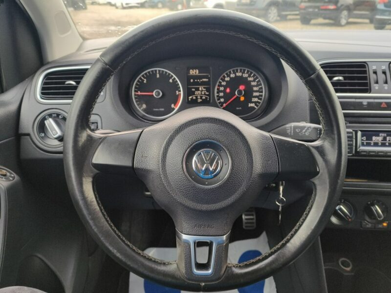 Volkswagen Polo Zadbany* Nowe opony V (2009-2017)