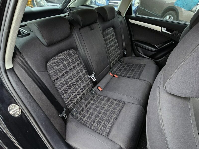 Audi A4 -SPRZEDANY- 2.0 TDI * Duża Navi * Automat / Ledy Biksenon *HAK B8 (2007-2015)