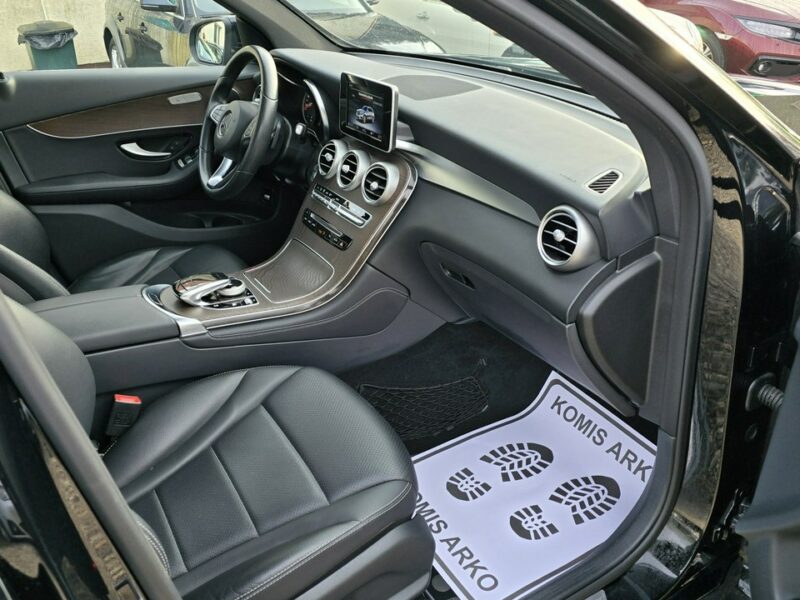 Mercedes GLC 220 4 Matic, Full LED, Faktura VAT