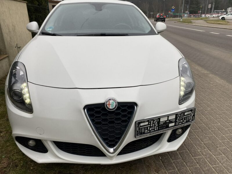 Alfa Romeo Giulietta Mocny silnik, klimatronik, parktronik, Ledy dzienne, isofix, z Niemiec