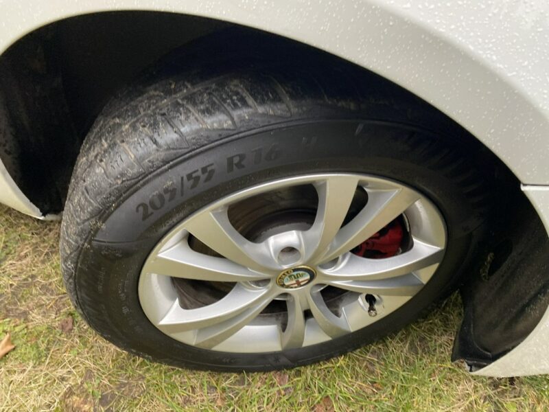 Alfa Romeo Giulietta Mocny silnik, klimatronik, parktronik, Ledy dzienne, isofix, z Niemiec