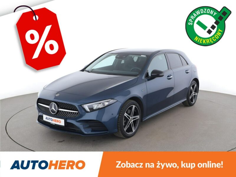 Mercedes A 250 PHEV AMG Line full LED skóra/alcantara navi kamery W177 (2018-)