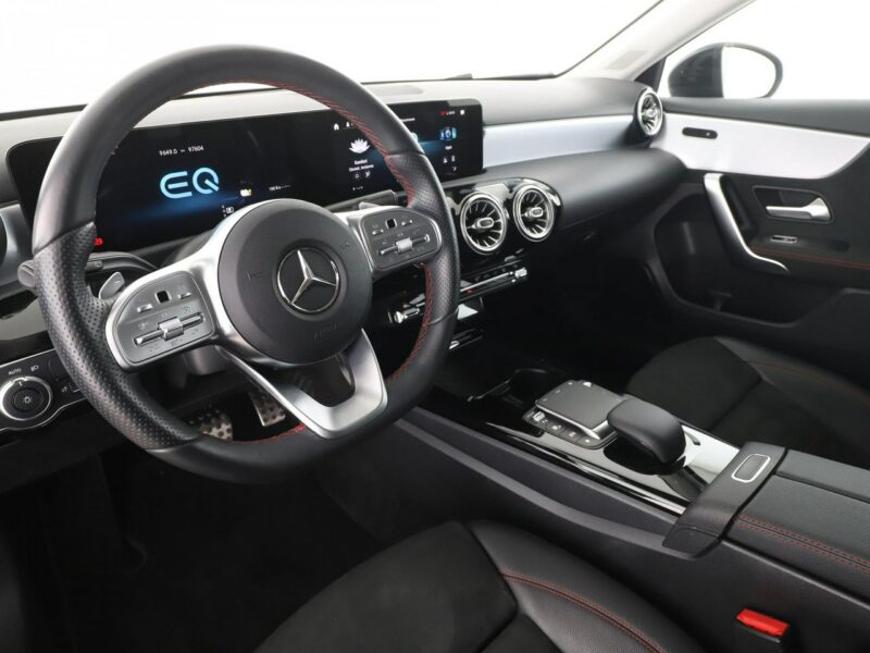 Mercedes A 250 PHEV AMG Line full LED skóra/alcantara navi kamery W177 (2018-)