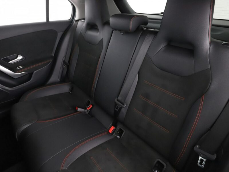 Mercedes A 250 PHEV AMG Line full LED skóra/alcantara navi kamery W177 (2018-)