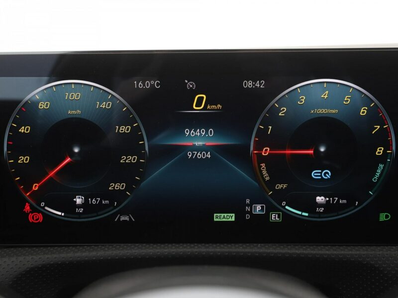 Mercedes A 250 PHEV AMG Line full LED skóra/alcantara navi kamery W177 (2018-)