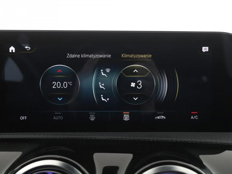 Mercedes A 250 PHEV AMG Line full LED skóra/alcantara navi kamery W177 (2018-)
