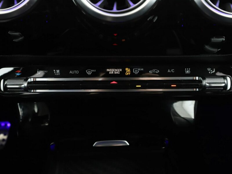 Mercedes A 250 PHEV AMG Line full LED skóra/alcantara navi kamery W177 (2018-)