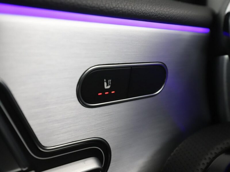Mercedes A 250 PHEV AMG Line full LED skóra/alcantara navi kamery W177 (2018-)