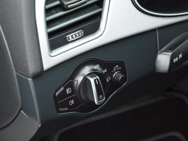 Audi A4 2.0TDI(190KM) 2XS-line Skóry Duża Navi MMI Ledy BI-Xenon 2xPDC ASO B8 (2007-2015)