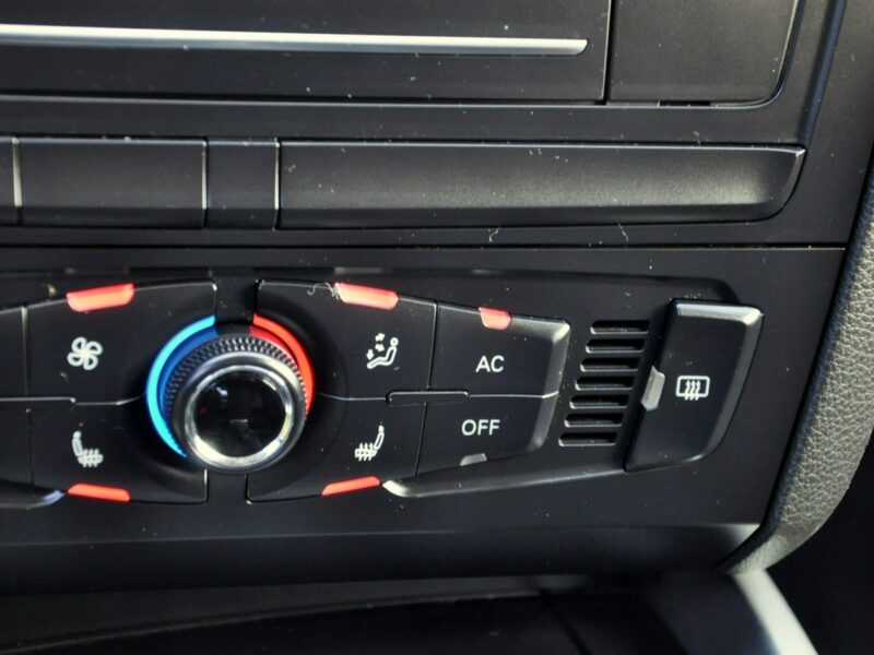Audi Q5 2.0TDI(170KM)*Quattro*Navi*Xenon*Led*Parktronik*Chrom*Alu18"ASO Audi 8R (2008-)