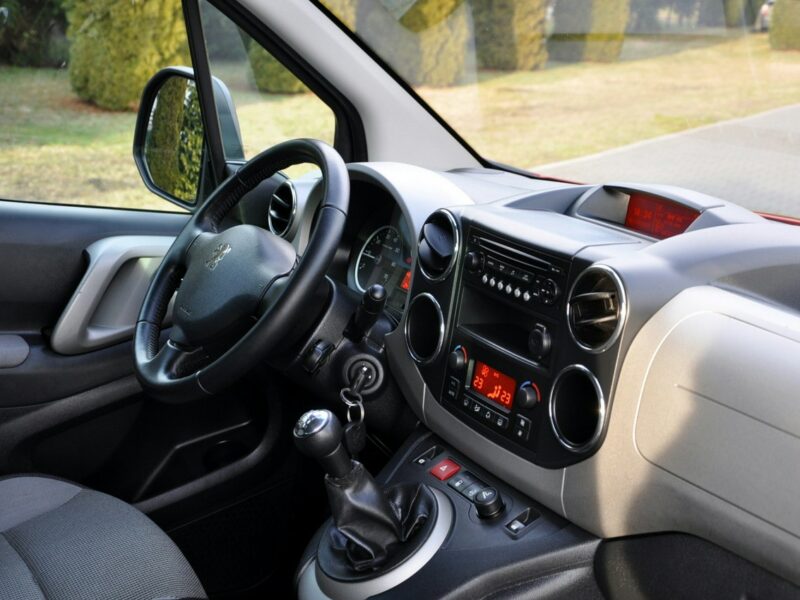Peugeot Partner 1.6HDI(112KM)*Tepee*Klimatronik*Parktronik*Welur*Reling*I Wł*ASO II (2008-)