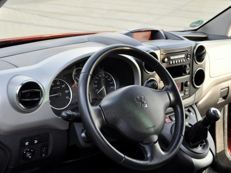Peugeot Partner 1.6HDI(112KM)*Tepee*Klimatronik*Parktronik*Welur*Reling*I Wł*ASO II (2008-)
