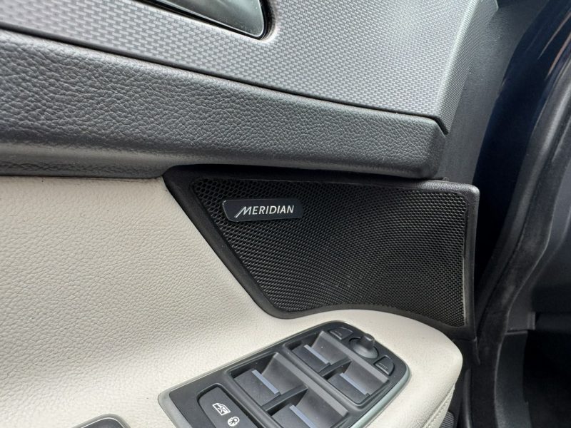 Jaguar XF Polski Salon, Podgrzewane fotele przód, tył, Kamera cofania, MERIDIAN X260 (2015-)