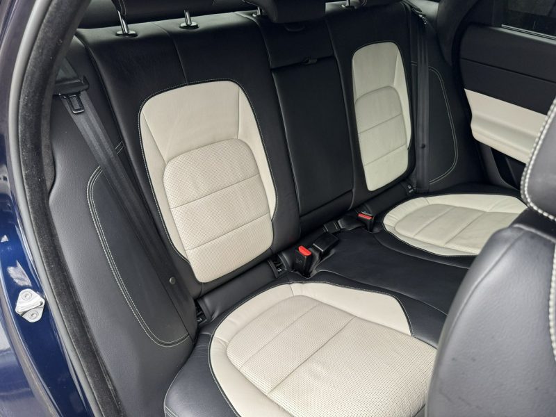 Jaguar XF Polski Salon, Podgrzewane fotele przód, tył, Kamera cofania, MERIDIAN X260 (2015-)
