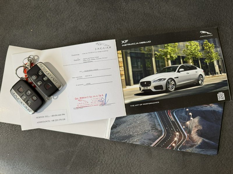 Jaguar XF Polski Salon, Podgrzewane fotele przód, tył, Kamera cofania, MERIDIAN X260 (2015-)