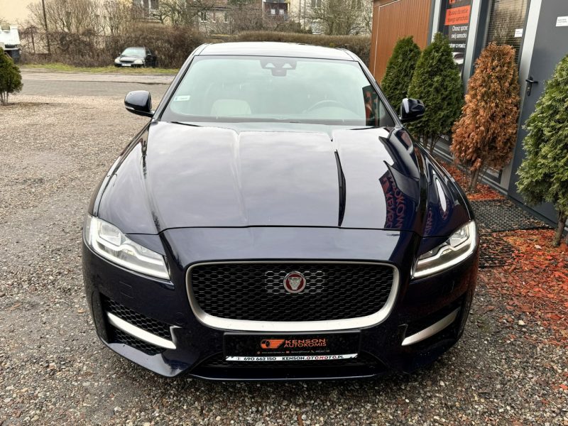 Jaguar XF Polski Salon, Podgrzewane fotele przód, tył, Kamera cofania, MERIDIAN X260 (2015-)