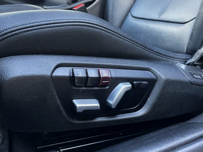 BMW 330 BMW Led El.fotele NaviPL A/T Szyber XDrive 258KM Skóry F30 (2012-)