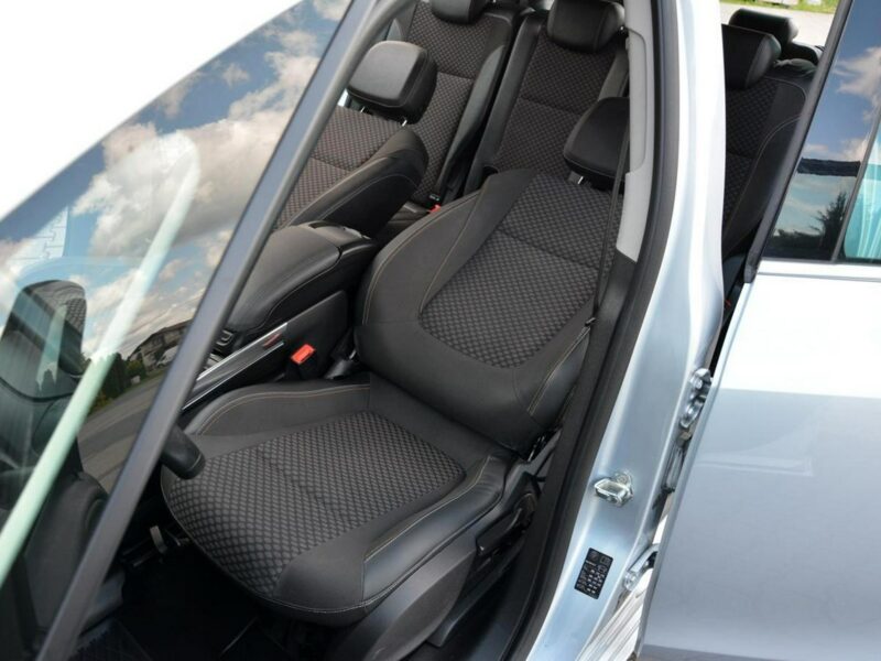 Opel Zafira 1.4T(140KM) Duza Navi pól-Skóry Park Assist 7-Foteli 2xParktronik C (2011-)