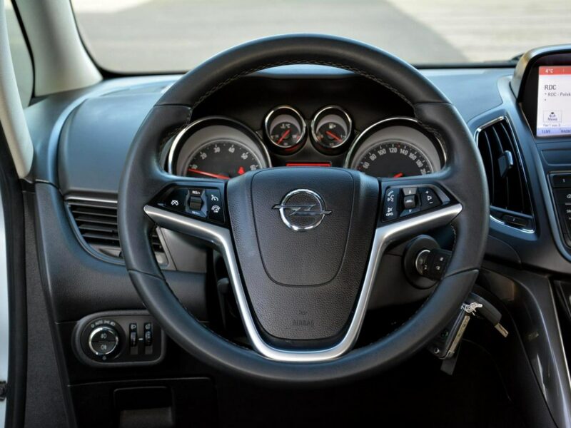 Opel Zafira 1.4T(140KM) Duza Navi pól-Skóry Park Assist 7-Foteli 2xParktronik C (2011-)