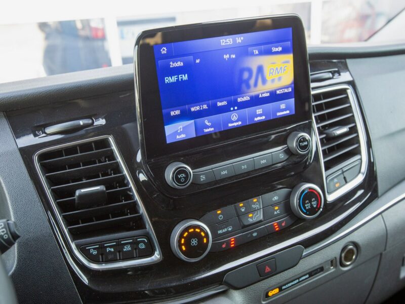 Ford Tourneo Custom AUTOMAT 9-OSÓB Titanium L2H1 aluminiowe koła