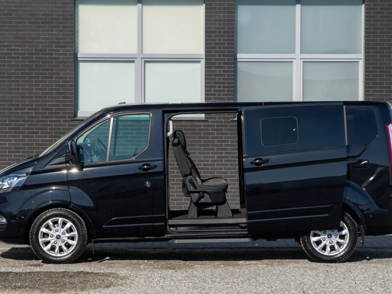 Ford Tourneo Custom AUTOMAT 9-OSÓB Titanium L2H1 aluminiowe koła