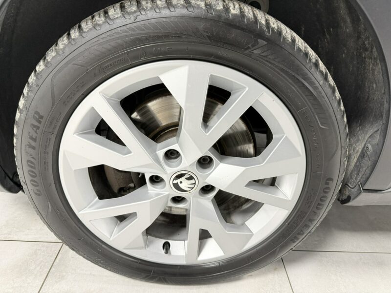 Škoda Octavia SCOUT 2.0 TDI 184KM*DSG*4x4*AppleCar*Bi-Xenon*Duża Navi*Tempomat*Black III (2013-)