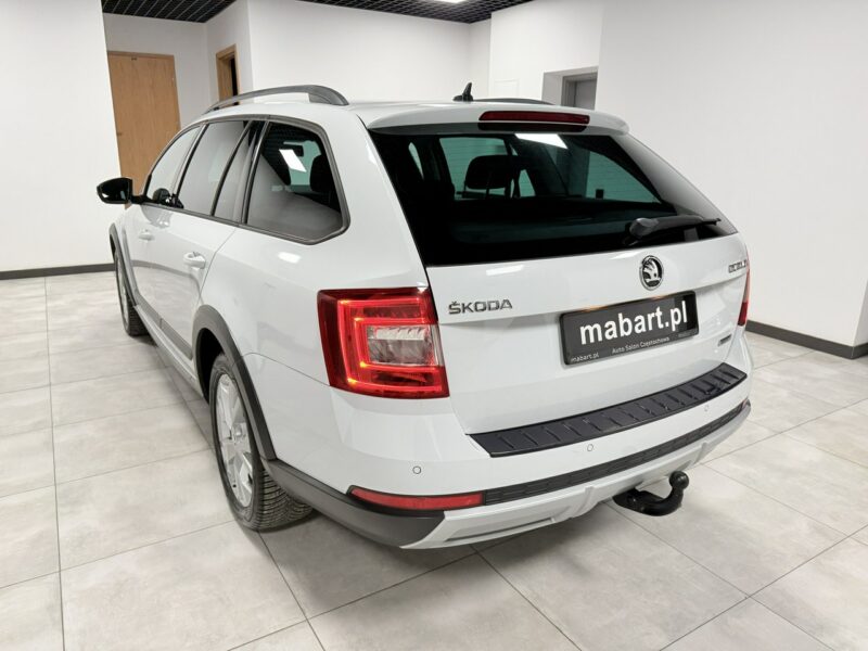 Škoda Octavia SCOUT 2.0 TDI 184KM*DSG*4x4*AppleCar*Bi-Xenon*Duża Navi*Tempomat*Black III (2013-)