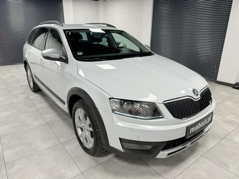 Škoda Octavia SCOUT 2.0 TDI 184KM*DSG*4x4*AppleCar*Bi-Xenon*Duża Navi*Tempomat*Black III (2013-)