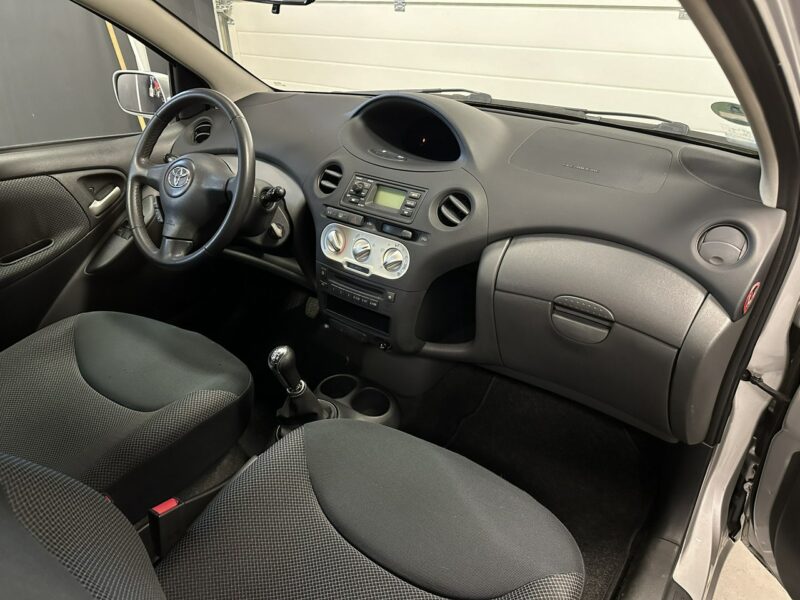 Toyota Yaris Toyota Yaris 1.0 Benz Klimatyzacja 152 Tys Po Opłatach I (1999-2005)