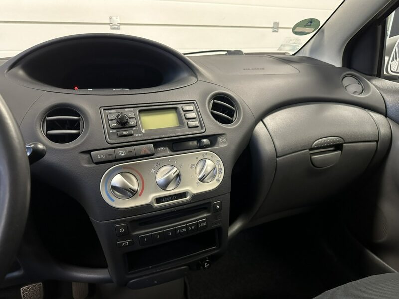 Toyota Yaris Toyota Yaris 1.0 Benz Klimatyzacja 152 Tys Po Opłatach I (1999-2005)