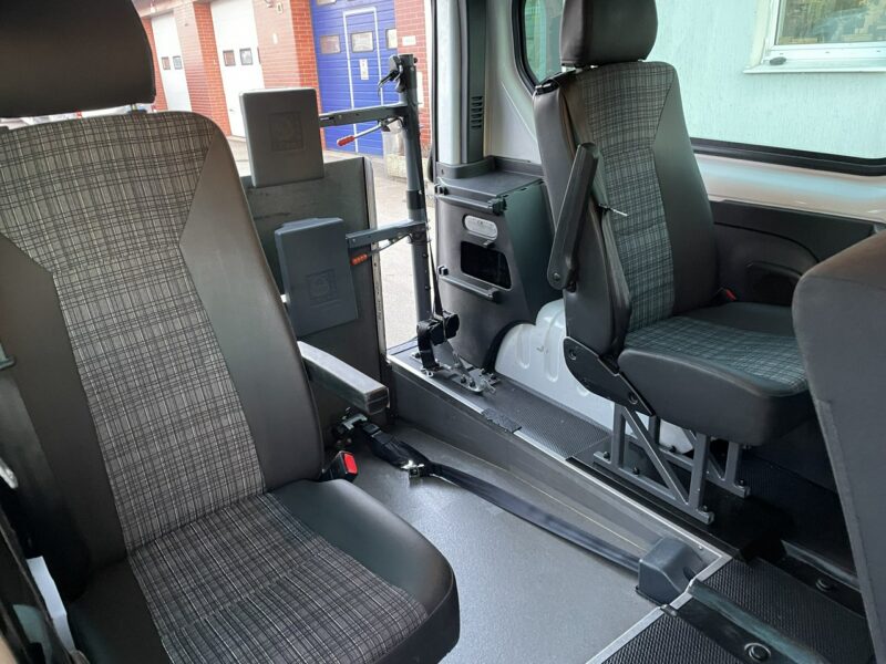 Opel Vivaro Opel Vivaro dla Niepełnosprawnych inwalida Rampa Model 2019 II (2014-2019)
