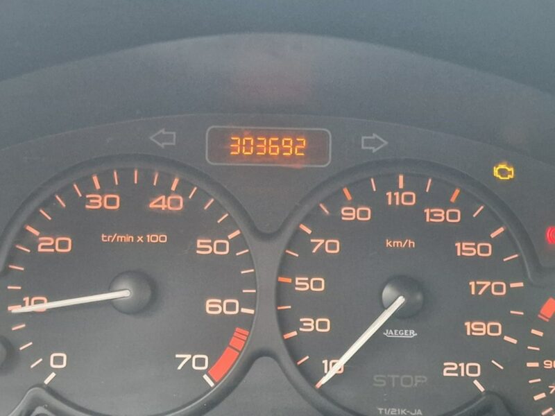 Peugeot 206 1,1 Benzyna 60 KM, Elektryczne Szyby, OC do 17.05.2025 rok