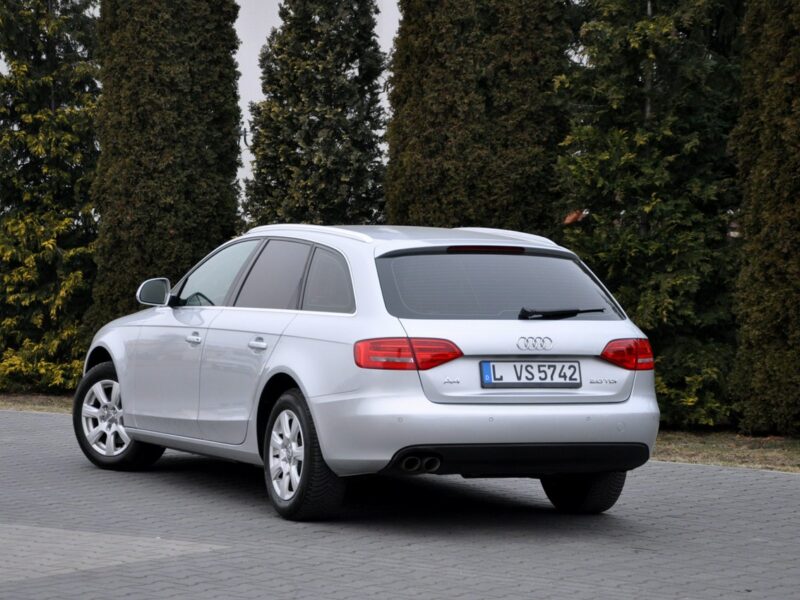 Audi A4 2.0TDI(120KM)*Klimatronik*Chrom*Welur*Reling*Parktronik*I Wł*Alu16"ASO B8 (2007-2015)