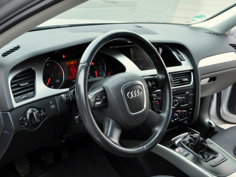 Audi A4 2.0TDI(120KM)*Klimatronik*Chrom*Welur*Reling*Parktronik*I Wł*Alu16"ASO B8 (2007-2015)