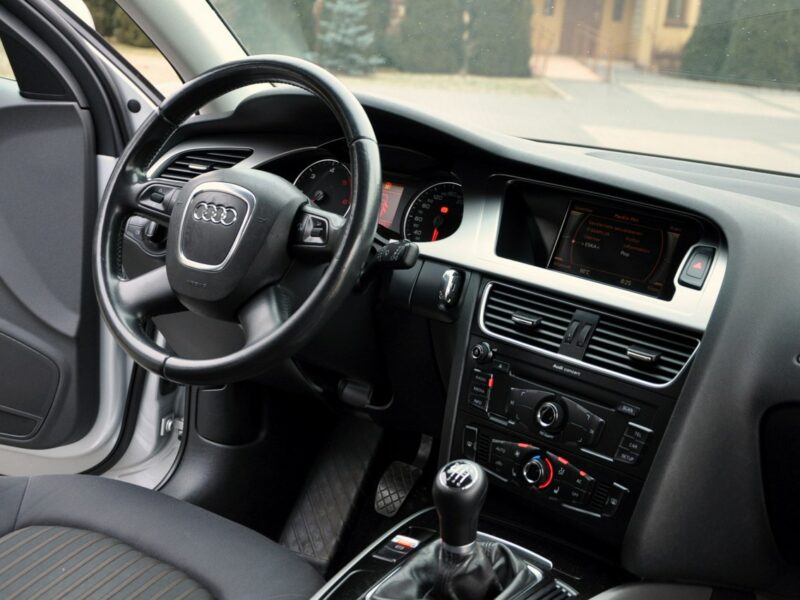 Audi A4 2.0TDI(120KM)*Klimatronik*Chrom*Welur*Reling*Parktronik*I Wł*Alu16"ASO B8 (2007-2015)