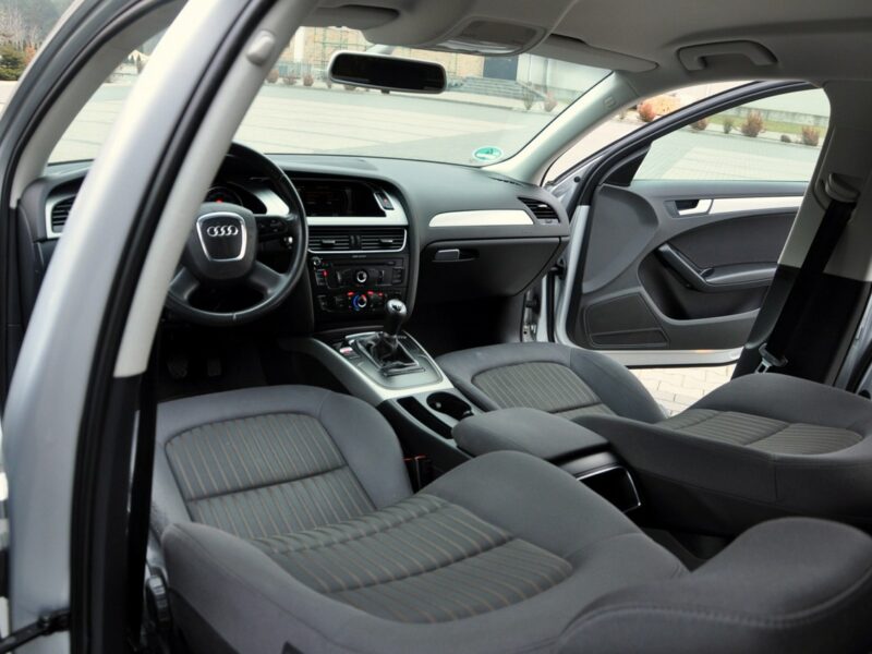 Audi A4 2.0TDI(120KM)*Klimatronik*Chrom*Welur*Reling*Parktronik*I Wł*Alu16"ASO B8 (2007-2015)