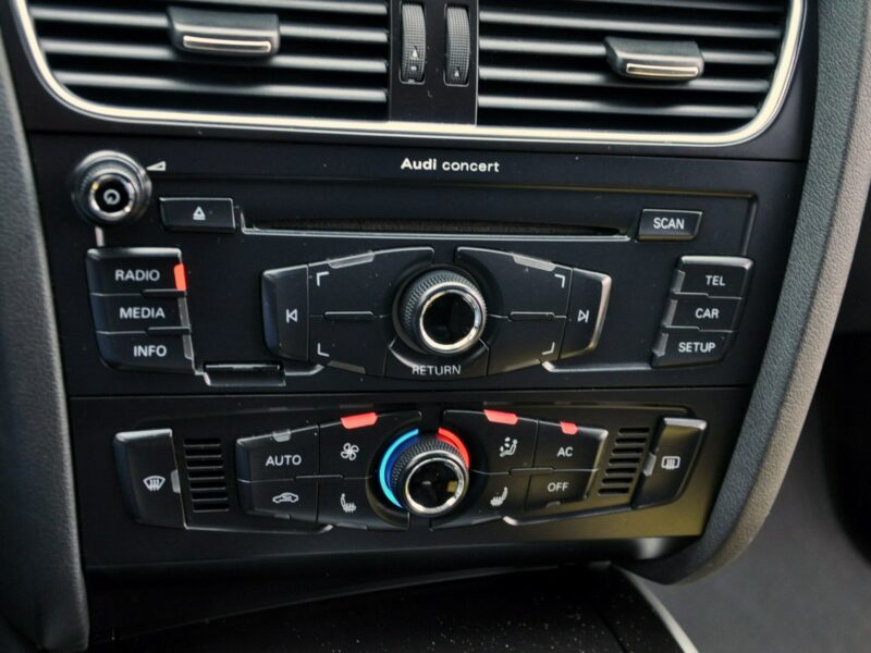 Audi A4 2.0TDI(120KM)*Klimatronik*Chrom*Welur*Reling*Parktronik*I Wł*Alu16"ASO B8 (2007-2015)