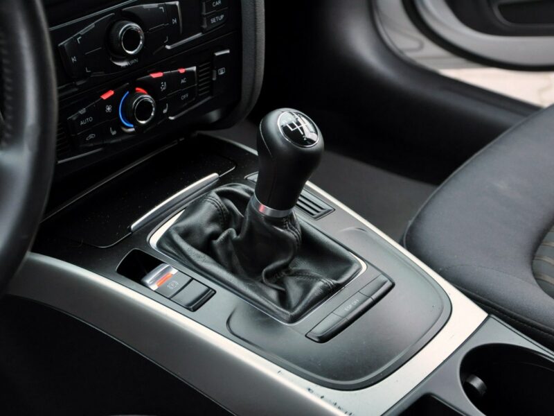 Audi A4 2.0TDI(120KM)*Klimatronik*Chrom*Welur*Reling*Parktronik*I Wł*Alu16"ASO B8 (2007-2015)