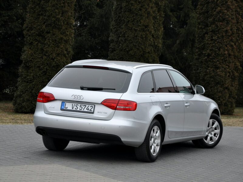 Audi A4 2.0TDI(120KM)*Klimatronik*Chrom*Welur*Reling*Parktronik*I Wł*Alu16"ASO B8 (2007-2015)