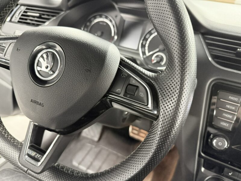 Škoda Octavia RS 2.0 TDI 184KM*AppleCa*KeyLessGo*LED*Bi-Xenon*Navi*Skóry*HAK*Niemiec III (2013-)