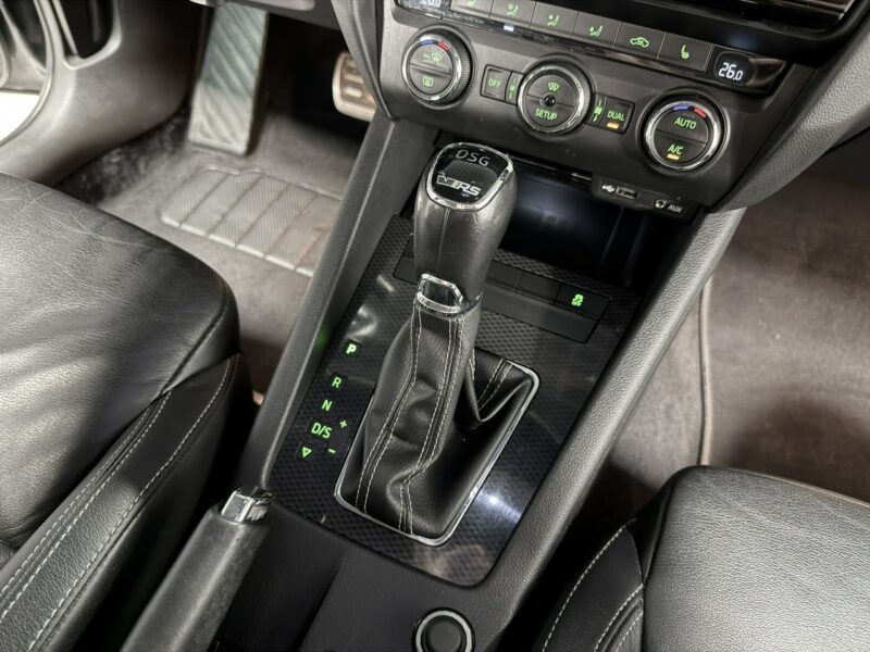 Škoda Octavia RS 2.0 TDI 184KM*AppleCa*KeyLessGo*LED*Bi-Xenon*Navi*Skóry*HAK*Niemiec III (2013-)